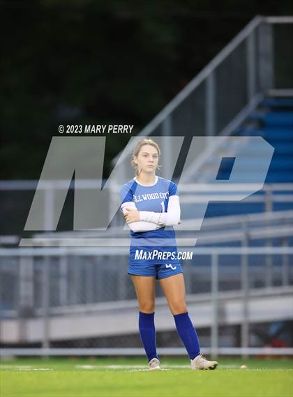 Thumbnail 1 in Quaker Valley @ Ellwood City photogallery.
