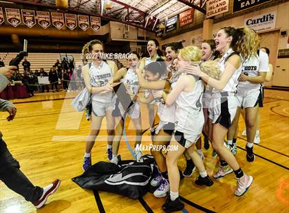 Thumbnail 3 in Pilgrim vs. Narragansett (RIIL Division 3 Final) photogallery.