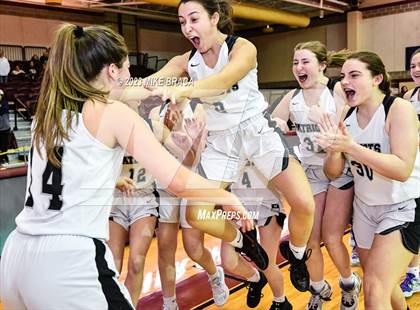Thumbnail 2 in Pilgrim vs. Narragansett (RIIL Division 3 Final) photogallery.