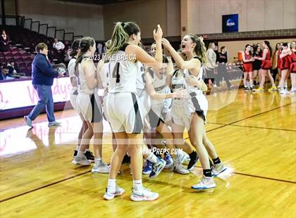 Thumbnail 1 in Pilgrim vs. Narragansett (RIIL Division 3 Final) photogallery.