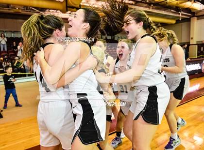 Thumbnail 2 in Pilgrim vs. Narragansett (RIIL Division 3 Final) photogallery.