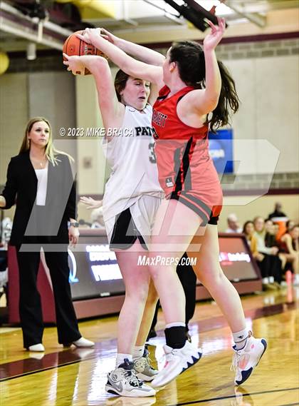 Thumbnail 2 in Pilgrim vs. Narragansett (RIIL Division 3 Final) photogallery.