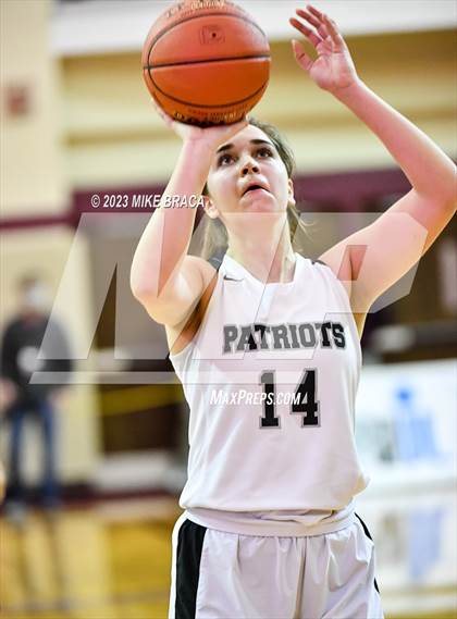 Thumbnail 1 in Pilgrim vs. Narragansett (RIIL Division 3 Final) photogallery.