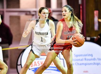 Thumbnail 2 in Pilgrim vs. Narragansett (RIIL Division 3 Final) photogallery.