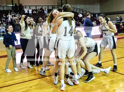 Thumbnail 2 in Pilgrim vs. Narragansett (RIIL Division 3 Final) photogallery.