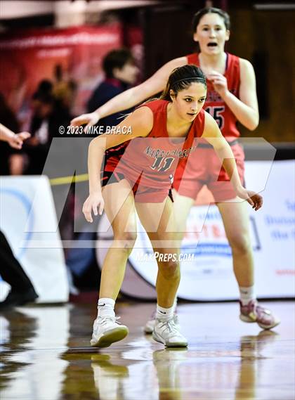 Thumbnail 2 in Pilgrim vs. Narragansett (RIIL Division 3 Final) photogallery.