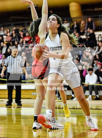 Thumbnail 1 in Pilgrim vs. Narragansett (RIIL Division 3 Final) photogallery.