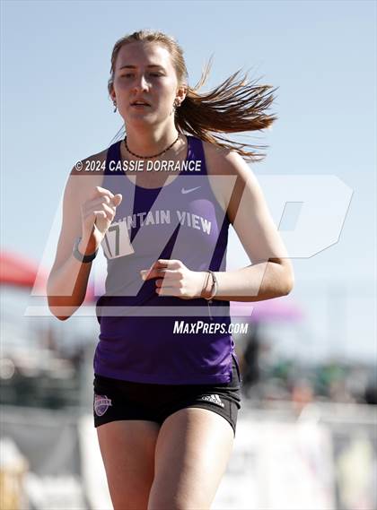 Thumbnail 1 in Murray Kula Invite (1600 Meters) photogallery.