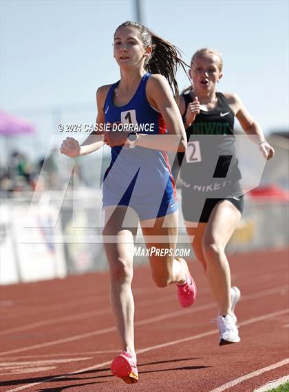 Thumbnail 3 in Murray Kula Invite (1600 Meters) photogallery.
