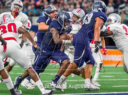 Thumbnail 2 in Lone Star vs. Marshall (UIL 5A D2 Regional Playoff) photogallery.