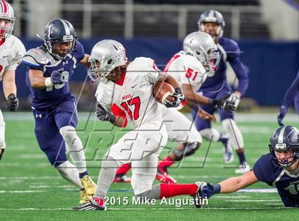 Thumbnail 3 in Lone Star vs. Marshall (UIL 5A D2 Regional Playoff) photogallery.