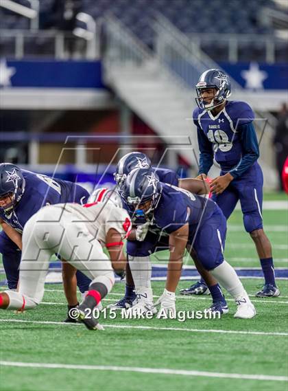 Thumbnail 1 in Lone Star vs. Marshall (UIL 5A D2 Regional Playoff) photogallery.