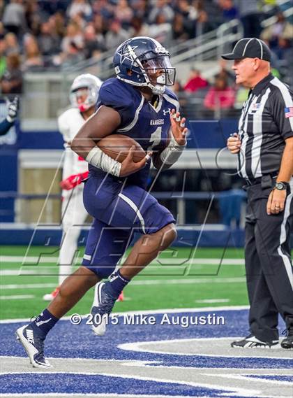 Thumbnail 3 in Lone Star vs. Marshall (UIL 5A D2 Regional Playoff) photogallery.