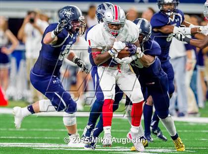 Thumbnail 2 in Lone Star vs. Marshall (UIL 5A D2 Regional Playoff) photogallery.