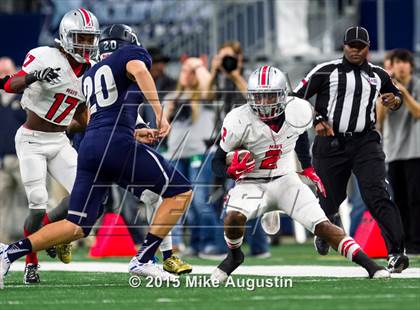 Thumbnail 2 in Lone Star vs. Marshall (UIL 5A D2 Regional Playoff) photogallery.