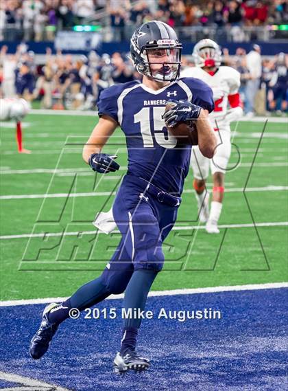 Thumbnail 3 in Lone Star vs. Marshall (UIL 5A D2 Regional Playoff) photogallery.