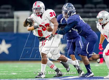 Thumbnail 1 in Lone Star vs. Marshall (UIL 5A D2 Regional Playoff) photogallery.