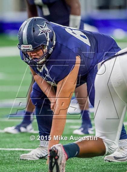 Thumbnail 1 in Lone Star vs. Marshall (UIL 5A D2 Regional Playoff) photogallery.