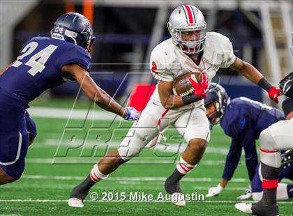 Thumbnail 3 in Lone Star vs. Marshall (UIL 5A D2 Regional Playoff) photogallery.