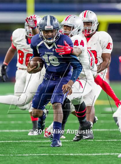 Thumbnail 1 in Lone Star vs. Marshall (UIL 5A D2 Regional Playoff) photogallery.
