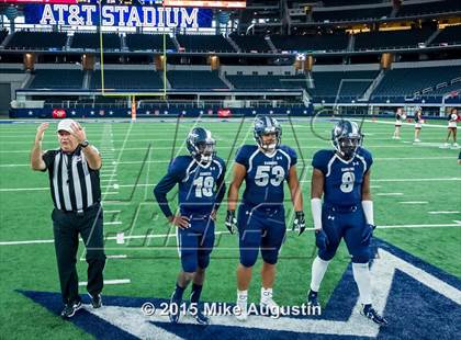 Thumbnail 3 in Lone Star vs. Marshall (UIL 5A D2 Regional Playoff) photogallery.
