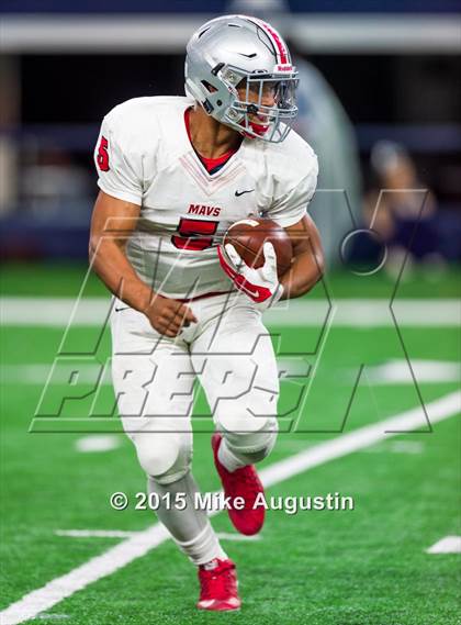 Thumbnail 2 in Lone Star vs. Marshall (UIL 5A D2 Regional Playoff) photogallery.