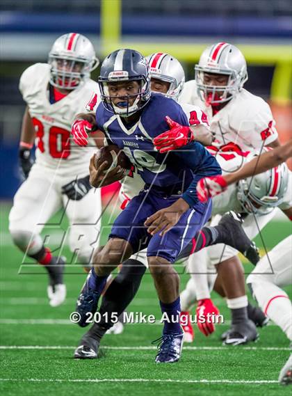 Thumbnail 1 in Lone Star vs. Marshall (UIL 5A D2 Regional Playoff) photogallery.