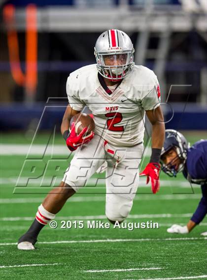 Thumbnail 1 in Lone Star vs. Marshall (UIL 5A D2 Regional Playoff) photogallery.