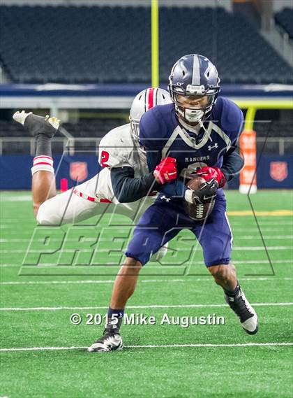 Thumbnail 3 in Lone Star vs. Marshall (UIL 5A D2 Regional Playoff) photogallery.