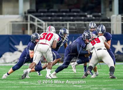 Thumbnail 1 in Lone Star vs. Marshall (UIL 5A D2 Regional Playoff) photogallery.
