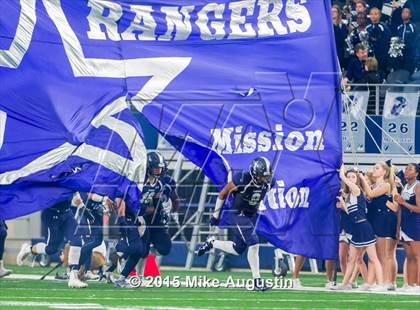 Thumbnail 3 in Lone Star vs. Marshall (UIL 5A D2 Regional Playoff) photogallery.