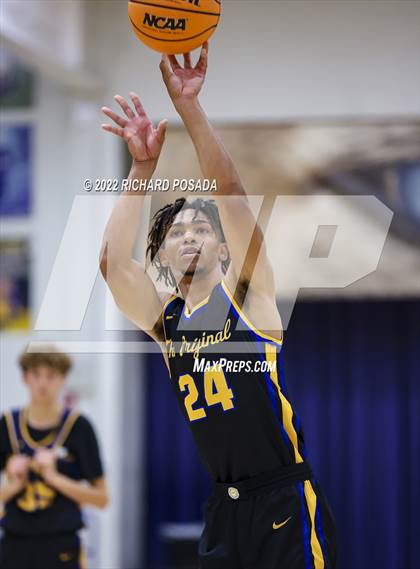 Thumbnail 1 in Selma @ Clovis photogallery.