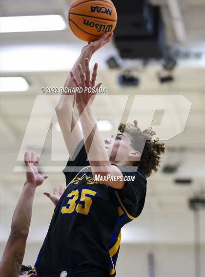 Thumbnail 1 in Selma @ Clovis photogallery.