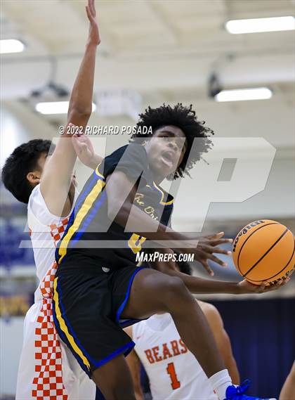 Thumbnail 1 in Selma @ Clovis photogallery.