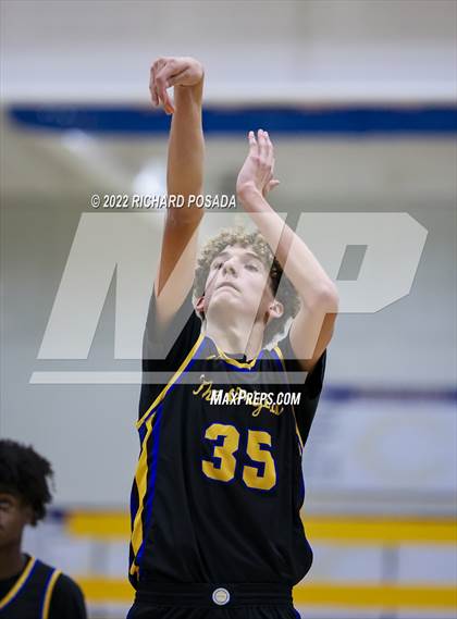 Thumbnail 1 in Selma @ Clovis photogallery.