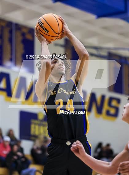 Thumbnail 2 in Selma @ Clovis photogallery.