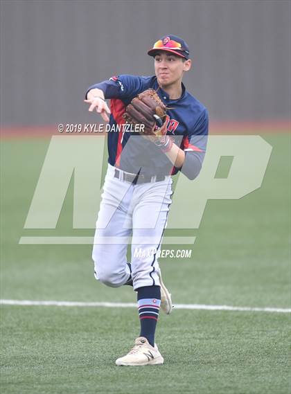 Thumbnail 2 in Dallas HSAA Blue vs Bishop Dunne (McClain/Cowart Invitational) photogallery.