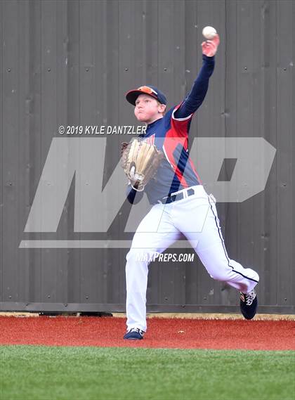 Thumbnail 3 in Dallas HSAA Blue vs Bishop Dunne (McClain/Cowart Invitational) photogallery.