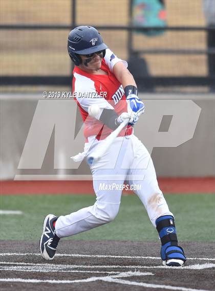 Thumbnail 2 in Dallas HSAA Blue vs Bishop Dunne (McClain/Cowart Invitational) photogallery.