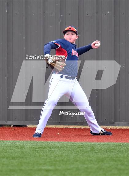 Thumbnail 2 in Dallas HSAA Blue vs Bishop Dunne (McClain/Cowart Invitational) photogallery.