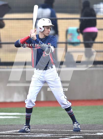 Thumbnail 1 in Dallas HSAA Blue vs Bishop Dunne (McClain/Cowart Invitational) photogallery.
