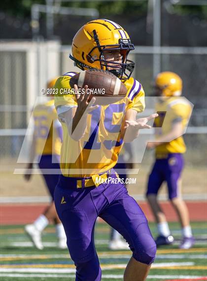 Thumbnail 3 in JV: Escalon vs Windsor photogallery.