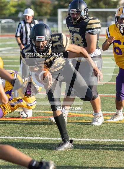 Thumbnail 3 in JV: Escalon vs Windsor photogallery.
