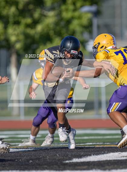 Thumbnail 2 in JV: Escalon vs Windsor photogallery.