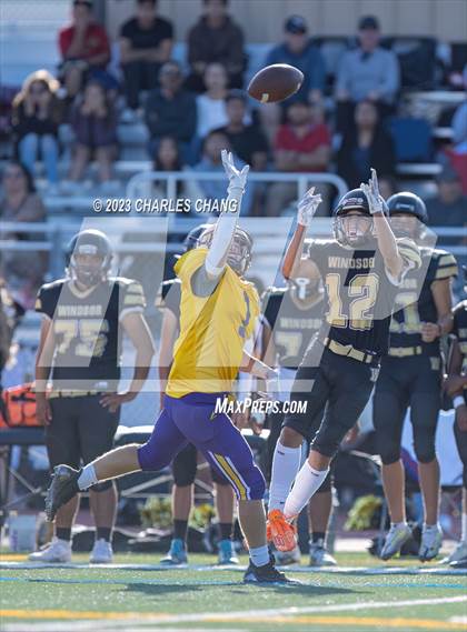 Thumbnail 3 in JV: Escalon vs Windsor photogallery.