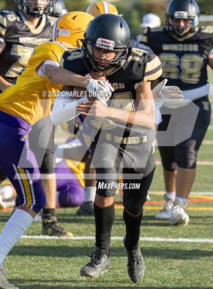 Thumbnail 1 in JV: Escalon vs Windsor photogallery.