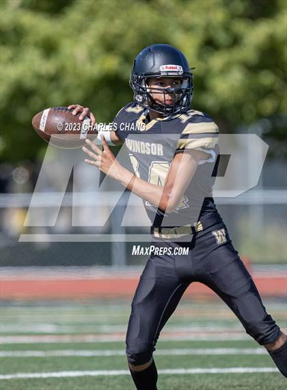Thumbnail 3 in JV: Escalon vs Windsor photogallery.