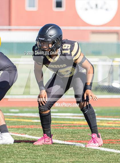 Thumbnail 2 in JV: Escalon vs Windsor photogallery.