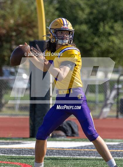 Thumbnail 1 in JV: Escalon vs Windsor photogallery.