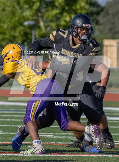 Thumbnail 2 in JV: Escalon vs Windsor photogallery.